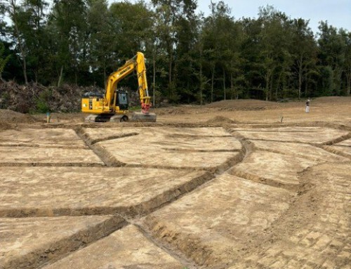 Der nächste Umbauschritt beginnt: 3 Grüns werden mit Grassoden belegt